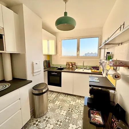 Enjoy Eiffel Sparkle From Your Balcony Διαμέρισμα